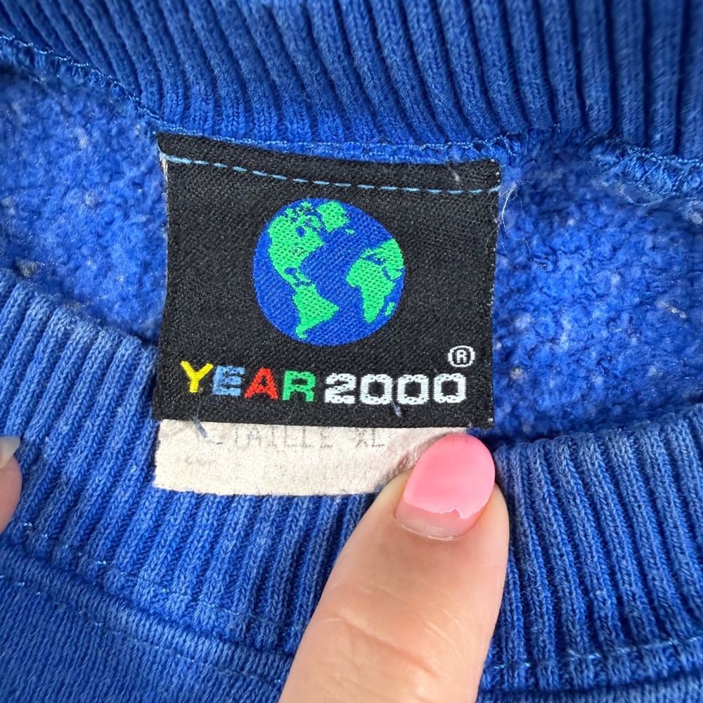 Year 2000 Sweatshirt Mens XL Blue Embroidered Globe Vintage Y2K Made In Canada - Picture 3 of 10